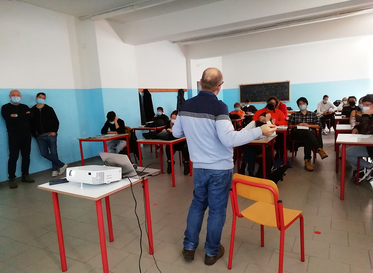 MOL2 Italy- View of the classroom (Istituto Professionale L. Galvani, 6 December 2021)